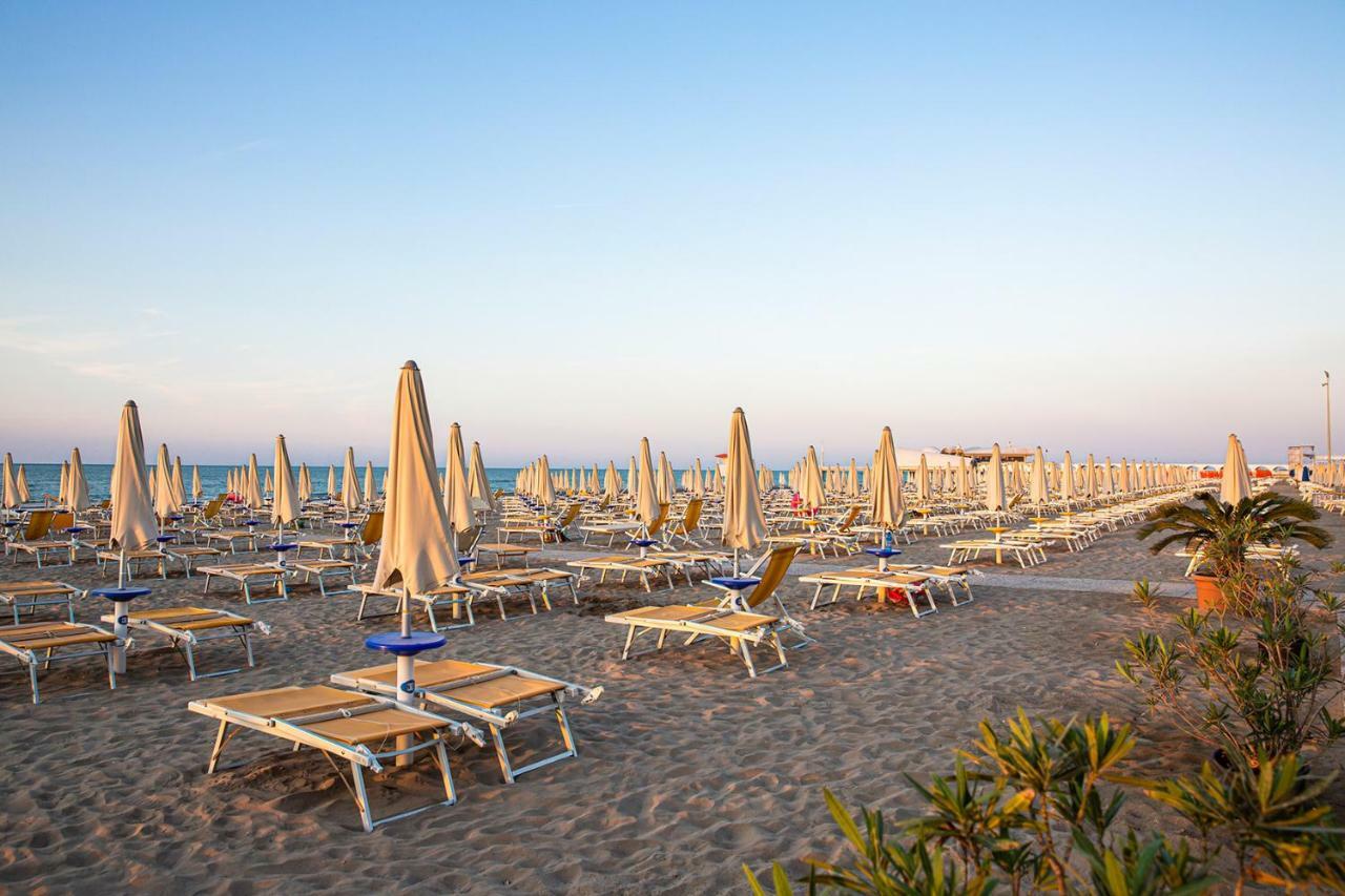 Condominio Italia Lignano Sabbiadoro Extérieur photo